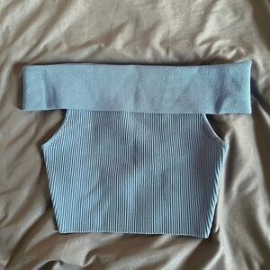 Aritzia Babaton Sculpt Knit Off-Shoulder Top